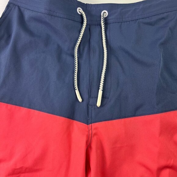 Johnnie-O Tully Half Elastic 7" Surf Shorts Size Small Scalloped Hem - Picture 5 of 11